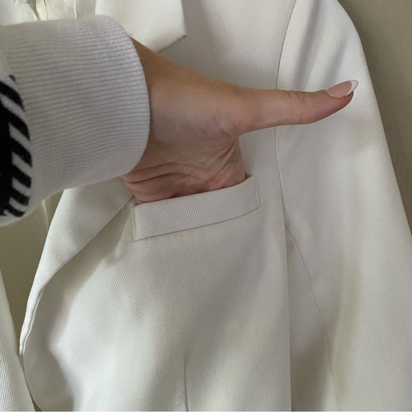 Forever 21 White Blazer Suit Jacket with Pockets Business Casual Professional - Picture 4 of 5